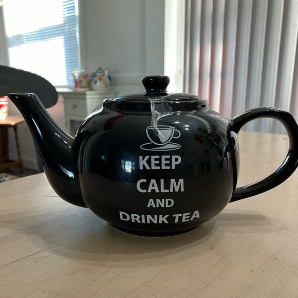 Keep Calm and Drink Tea Ceramic Teapot - Picture 1 of 7